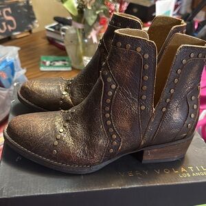 Very Volatile Distressed Brown Ankle Boots